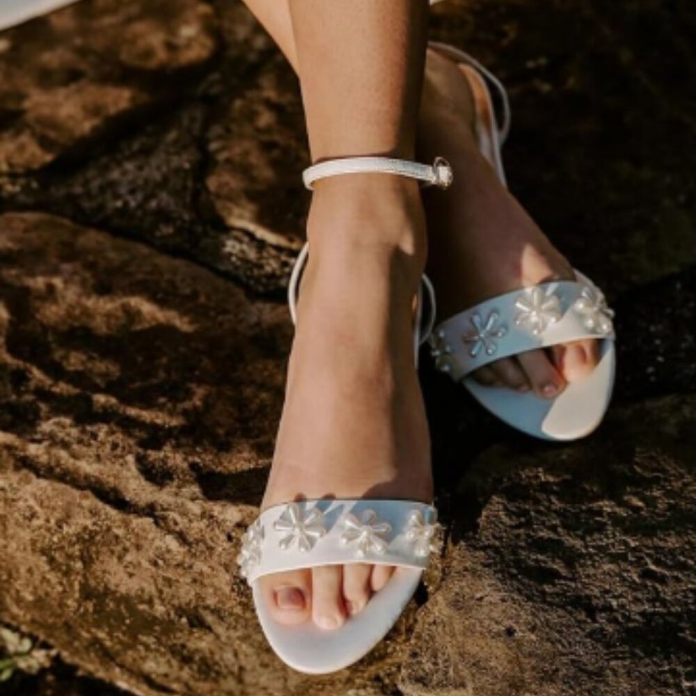 XYD White Floral Pearl Ankle-Strap Sandals